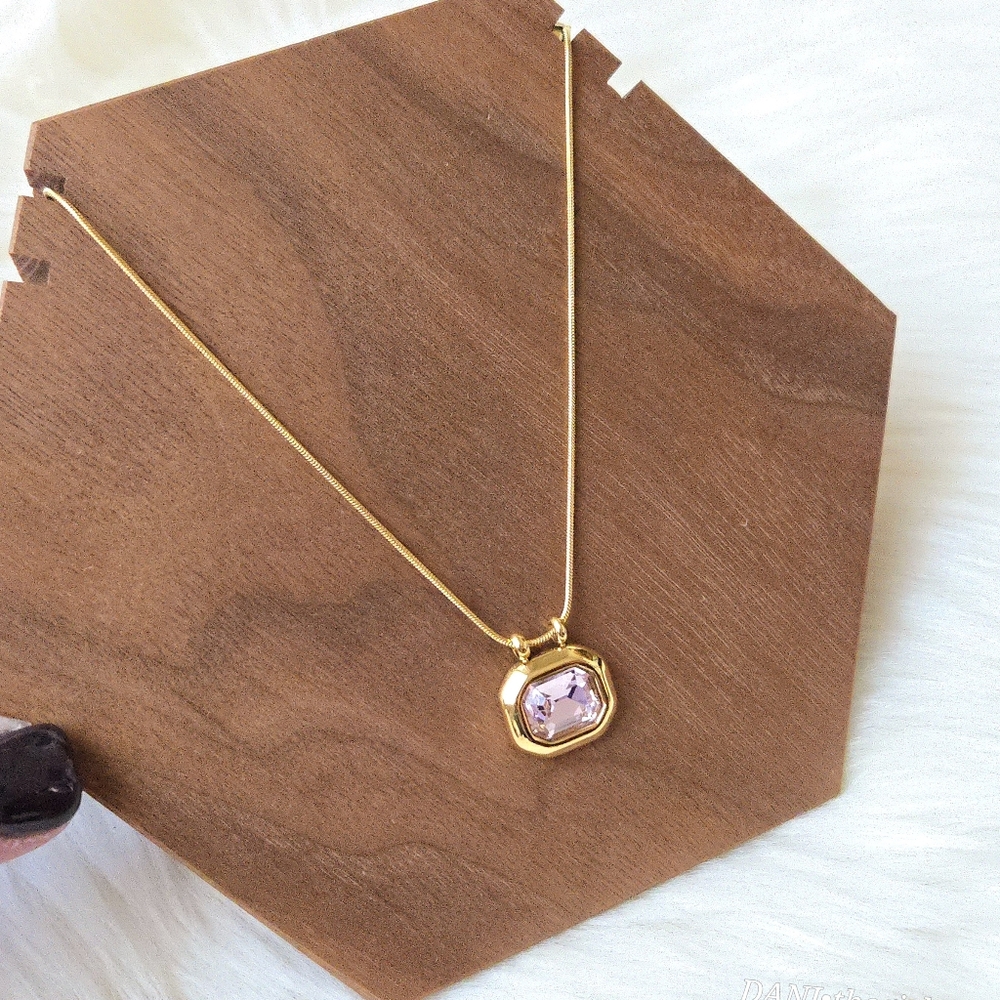 NEW 18K Gold Plated Bezel Set Pink Stone Pendant Snake Chain Necklace